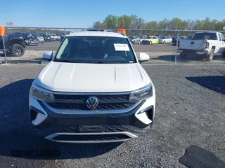 2022 Volkswagen Taos SE с VIN 3VVRX7B29NM069379, выставлен на аукционе IAAI как лот 42045400 с пробегом 45 788 миль миль и . История ставок и продаж доступна на DreamBid. Изображение 12.