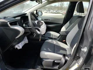 2023 Toyota Corolla LE z VIN JTDB4MEE3P3014377, wystawiony jako Copart lot #48761545 z przebiegiem 8 798 mil mil oraz Szkoda całkowita • Salvage title. Historia ofert i sprzedaży dostępna na DreamBid. Obrazek 7.