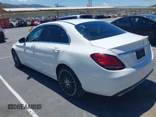 2019 Mercedes-Benz C 300 с VIN 55SWF8DB4KU294346, выставлен на аукционе IAAI как лот 42215950 с пробегом 81 881 миль миль и . История ставок и продаж доступна на DreamBid. Изображение 3.