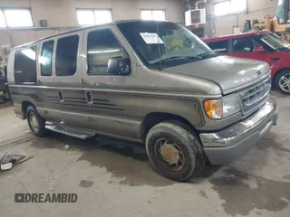 2002 Ford Econoline Cargo Recreational with VIN 1FDRE14L22HB53224, listed as a IAAI auction lot 41967017 with 202,065 mi miles. Bid and sale history available at carsss.com. Image 1.