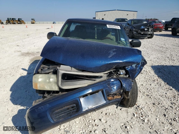 2002 GMC Sonoma SL with VIN 1GTCS145828155273, listed as a Copart auction lot 82224374 with 0 mi miles and Salvage Title. Bid and sale history available at carsss.com. Image 5.