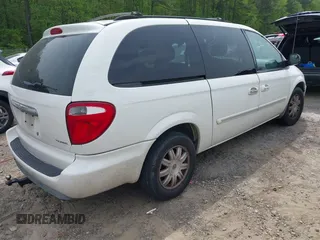 2006 Chrysler Town & Country Touring with VIN 2A4GP54L46R859144, listed as a IAAI auction lot 42037427 with 265,354 mi miles and . Bid and sale history available at DreamBid. Image 4.