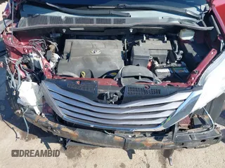 2015 Toyota Sienna Limited z VIN 5TDDK3DC0FS104012, wystawiony jako IAAI lot #41935233 z przebiegiem 160 635 mil mil oraz . Historia ofert i sprzedaży dostępna na DreamBid. Obrazek 10.