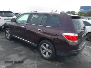 2011 Toyota Highlander Limited with VIN 5TDYK3EH2BS024104, listed as a IAAI auction lot 40974692 with 438,182 mi miles and . Bid and sale history available at DreamBid. Image 3.