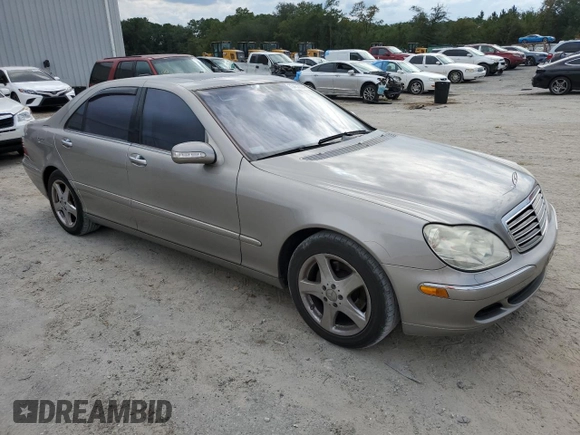 2004 Mercedes-Benz S-Class 4.3L with VIN WDBNG70J44A403626, listed as a Copart auction lot 73456024 with 144,657 mi miles and Salvage Title. Bid and sale history available at carsss.com. Image 4.