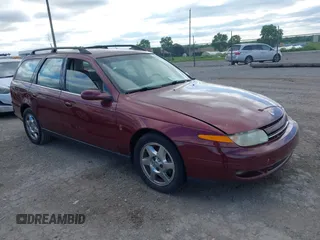 2002 Saturn LW z VIN 1G8JW84R42Y567255, wystawiony jako IAAI lot #42291264 z przebiegiem 121 656 mil mil oraz . Historia ofert i sprzedaży dostępna na DreamBid. Obrazek 1.