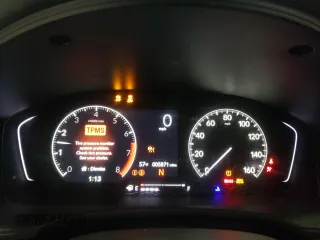 2024 Honda Civic EX z VIN 2HGFE1F7XRH303951, wystawiony jako Copart lot #58736045 z przebiegiem 5 871 mil mil oraz Szkoda całkowita • Salvage title. Historia ofert i sprzedaży dostępna na DreamBid. Obrazek 9.