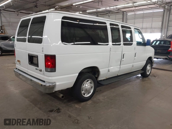 2013 Ford Econoline Passenger XL z VIN 1FBNE3BL7DDA62126, wystawiony jako IAAI lot #42354986 z przebiegiem 66 906 mil mil oraz . Historia ofert i sprzedaży dostępna na DreamBid. Obrazek 4.