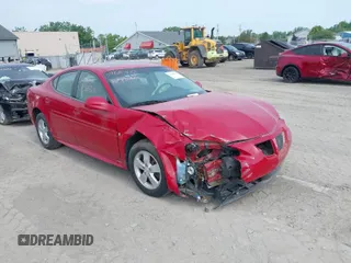 2007 Pontiac Grand Prix with VIN 2G2WP552371186908, listed as a IAAI auction lot 39683061 with 165,667 mi miles. Bid and sale history available at carsss.com. Image 1.