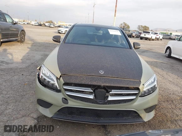 2019 Mercedes-Benz C 300 with VIN 55SWF8DB5KU316922, listed as a IAAI auction lot 41522138 with 96,038 mi miles and . Bid and sale history available at DreamBid. Image 13.