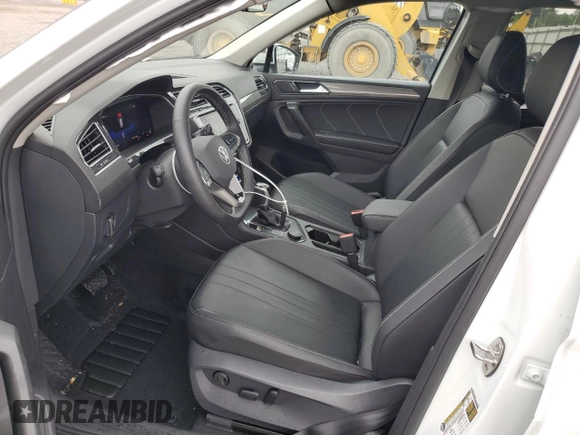 2024 Volkswagen Tiguan SE with VIN 3VVMB7AX7RM174711, listed as a Copart auction lot 56781655 with 7,253 mi miles and Salvage title. Bid and sale history available at DreamBid. Image 7.