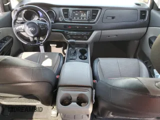 2017 Kia Sedona LX with VIN KNDMB5C19H6338583, listed as a Copart auction lot 48574955 with 140,765 mi miles and Salvage Title. Bid and sale history available at carsss.com. Image 8.