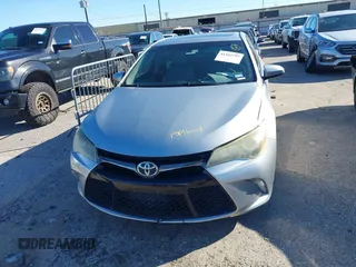 2015 Toyota Camry XLE z VIN 4T1BF1FK5FU891261, wystawiony jako IAAI lot #41262797 z przebiegiem 149 271 mil mil oraz . Historia ofert i sprzedaży dostępna na DreamBid. Obrazek 12.