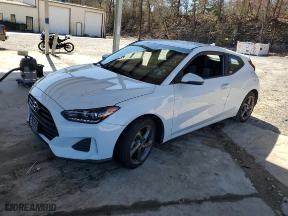 2019 Hyundai Veloster 2.0 with VIN KMHTG6AF7KU017206, listed as a Copart auction lot 48243135 with 104,697 mi miles and Salvage Title. Bid and sale history available at carsss.com. Image 1.