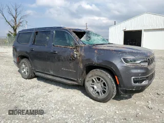 2023 Jeep Wagoneer z VIN 1C4SJVAT1PS514577, wystawiony jako Copart lot #73935334 z przebiegiem 34 250 mil mil oraz Nie do naprawy • Non repairable. Historia ofert i sprzedaży dostępna na DreamBid. Obrazek 4.