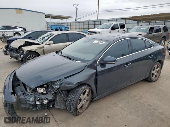 2013 Volvo S60 T5 Premier with VIN YV1612FS0D1216582, listed as a Copart auction lot 51782885 with 174,124 mi miles and Salvage Title. Bid and sale history available at carsss.com. Image 1.