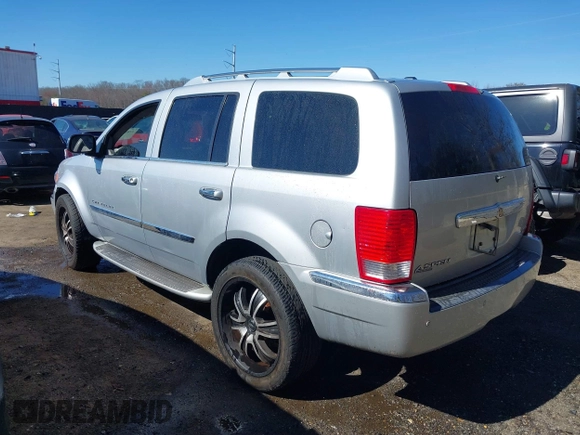 2007 Chrysler Aspen Limited z VIN 1A8HW58207F516492, wystawiony jako IAAI lot #41817022 z przebiegiem 212 885 mil mil oraz . Historia ofert i sprzedaży dostępna na DreamBid. Obrazek 3.
