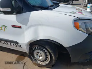 2019 Ram ProMaster City Cargo Tradesman z VIN ZFBHRFAB4K6M59840, wystawiony jako IAAI lot #41841849 z przebiegiem 203 355 mil mil oraz . Historia ofert i sprzedaży dostępna na DreamBid. Obrazek 6.