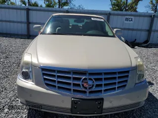 2011 Cadillac DTS Luxury Collection z VIN 1G6KD5E67BU127088, wystawiony jako Copart lot #49384405 z przebiegiem 90 425 mil mil oraz Szkoda całkowita • Salvage title. Historia ofert i sprzedaży dostępna na DreamBid. Obrazek 5.