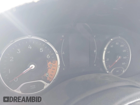 2018 Jeep Renegade Latitude z VIN ZACCJABB4JPH29130, wystawiony jako IAAI lot #41727956 z przebiegiem Nie podano mil oraz . Historia ofert i sprzedaży dostępna na DreamBid. Obrazek 7.