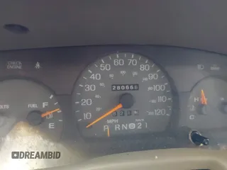 1997 Mercury Grand Marquis GS z VIN 2MELM74W6VX680292, wystawiony jako IAAI lot #42299154 z przebiegiem 208 666 mil mil oraz . Historia ofert i sprzedaży dostępna na DreamBid. Obrazek 7.