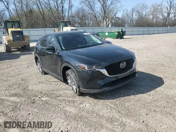 2023 Mazda CX-5 S Carbon Edition z VIN JM3KFBCM2P0192931, wystawiony jako Copart lot #54020595 z przebiegiem 45 658 mil mil oraz Szkody całkowita. Historia ofert i sprzedaży dostępna na DreamBid. Obrazek 14.