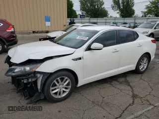 2013 Kia Optima LX z VIN KNAGM4A79D5327301, wystawiony jako Copart lot #55595565 z przebiegiem 100 366 mil mil oraz Szkody całkowita. Historia ofert i sprzedaży dostępna na DreamBid. Obrazek 1.