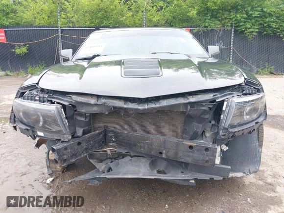 2015 Chevrolet Camaro SS with VIN 2G1FK1EJ3F9241375, listed as a IAAI auction lot 42410332 with 90,000 mi miles and . Bid and sale history available at DreamBid. Image 6.