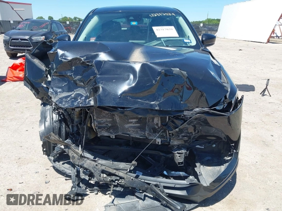 2018 Mazda CX-5 Touring z VIN JM3KFACM3J1339074, wystawiony jako IAAI lot #42317039 z przebiegiem 82 799 mil mil oraz . Historia ofert i sprzedaży dostępna na DreamBid. Obrazek 6.