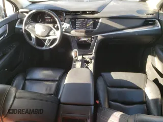2017 Cadillac XT5 Premium Luxury FWD z VIN 1GYKNCRS2HZ114664, wystawiony jako Copart lot #84624944 z przebiegiem 153 882 mil mil oraz Szkody całkowita. Historia ofert i sprzedaży dostępna na DreamBid. Obrazek 8.