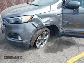 2023 Ford Edge SEL z VIN 2FMPK4J98PBA03830, wystawiony jako IAAI lot #41992054 z przebiegiem 21 081 mil mil oraz . Historia ofert i sprzedaży dostępna na DreamBid. Obrazek 6.