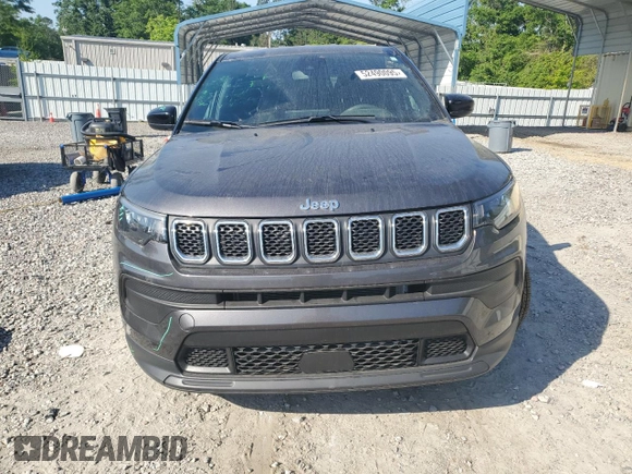 2023 Jeep Compass Sport with VIN 3C4NJDAN0PT572204, listed as a Copart auction lot 52490095 with 8,284 mi miles and Salvage title. Bid and sale history available at DreamBid. Image 5.