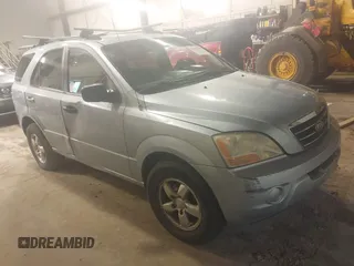 2008 Kia Sorento LX z VIN KNDJD735385761211, wystawiony jako IAAI lot #42639969 z przebiegiem Nie podano mil oraz . Historia ofert i sprzedaży dostępna na DreamBid. Obrazek 1.