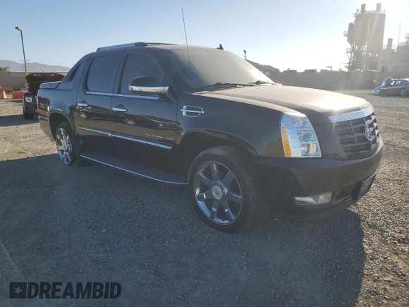 2013 Cadillac Escalade EXT Luxury with VIN 3GYT4MEF2DG179689, listed as a Copart auction lot 88355685 with 170,372 mi miles and Salvage Title. Bid and sale history available at carsss.com. Image 4.