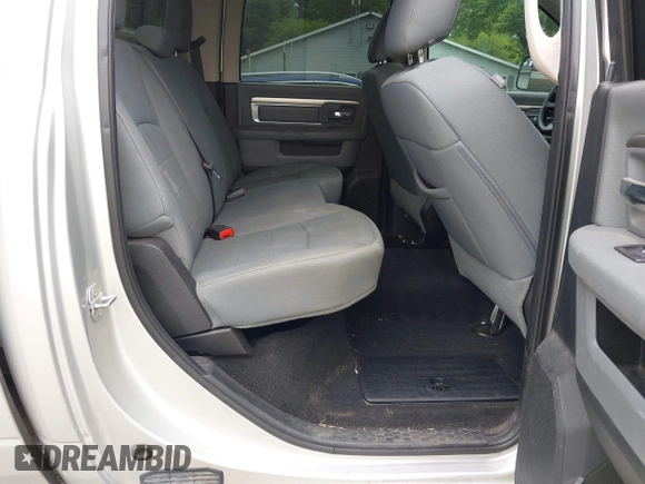 2013 Ram 2500 SLT z VIN 3C6UR5JL9DG571444, wystawiony jako IAAI lot #42210589 z przebiegiem 143 029 mil mil oraz . Historia ofert i sprzedaży dostępna na DreamBid. Obrazek 8.