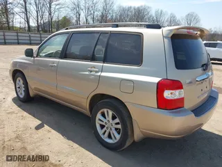 2006 Toyota Highlander Hybrid with VIN JTEDW21A460001983, listed as a IAAI auction lot 41919095 with 303,345 mi miles. Bid and sale history available at carsss.com. Image 3.