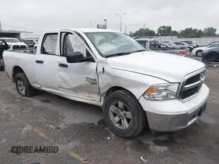 2022 Ram 1500 Tradesman z VIN 1C6RR6FG1NS170441, wystawiony jako IAAI lot #42085704 z przebiegiem 72 843 mil mil oraz . Historia ofert i sprzedaży dostępna na DreamBid. Obrazek 1.