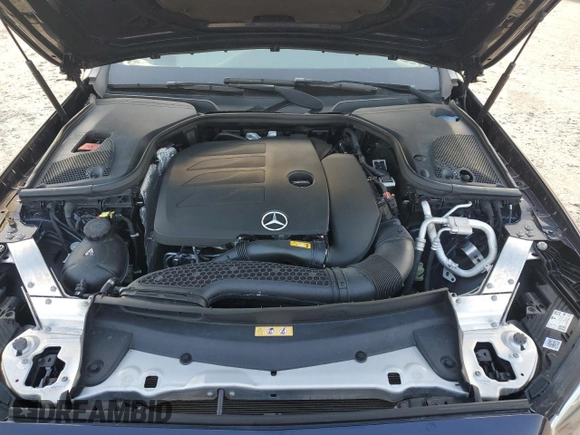 2021 Mercedes-Benz E 350 z VIN W1KZF8DB0MA960781, wystawiony jako Copart lot #55666175 z przebiegiem Nie podano mil oraz Nie do naprawy • Non repairable. Historia ofert i sprzedaży dostępna na DreamBid. Obrazek 11.