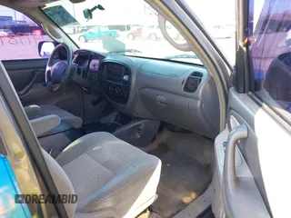 2004 Toyota Tundra SR5 with VIN 5TBET34184S444112, listed as a IAAI auction lot 41989446 with 249,820 mi miles and . Bid and sale history available at DreamBid. Image 5.