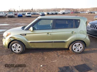 2012 Kia Soul with VIN KNDJT2A50C7391275, listed as a IAAI auction lot 41811882 with 112,630 mi miles. Bid and sale history available at carsss.com. Image 14.