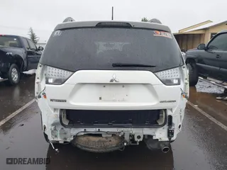 2011 Mitsubishi Outlander SE with VIN JA4AS3AW3BU019148, listed as a IAAI auction lot 41851004 with 88,989 mi miles. Bid and sale history available at carsss.com. Image 17.