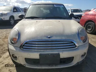 2013 MINI Hardtop with VIN WMWSU3C56DT688738, listed as a Copart auction lot 76593004 with 107,253 mi miles and Clean Title. Bid and sale history available at DreamBid. Image 5.
