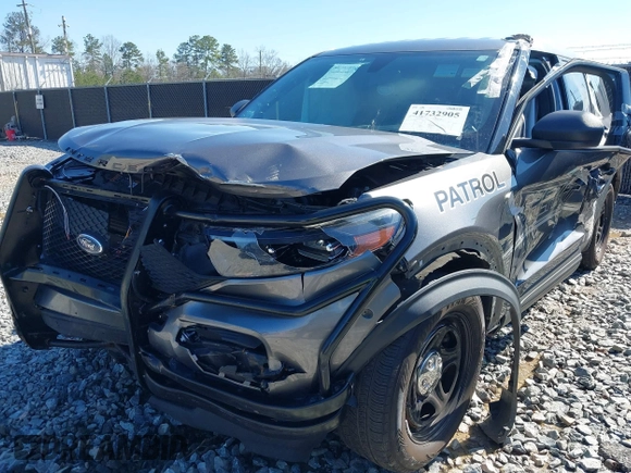 2021 Ford Police Interceptor z VIN 1FM5K8ACXMNA03127, wystawiony jako IAAI lot #41732905 z przebiegiem 73 398 mil mil oraz . Historia ofert i sprzedaży dostępna na DreamBid. Obrazek 6.