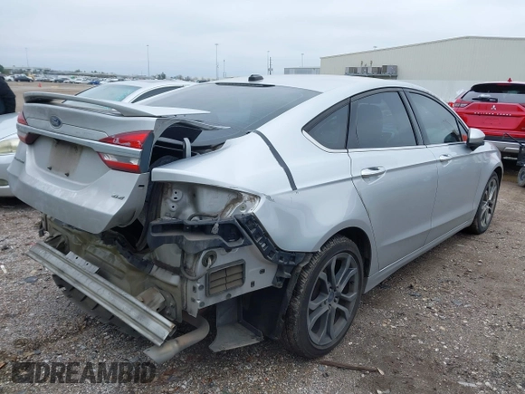 2017 Ford Fusion SE with VIN 3FA6P0H7XHR228435, listed as a IAAI auction lot 41607945 with 139,850 mi miles. Bid and sale history available at carsss.com. Image 4.