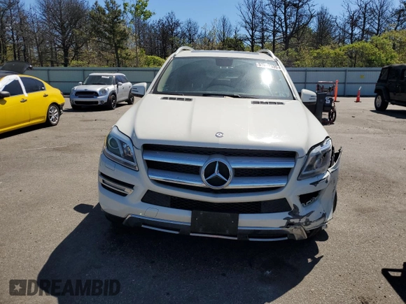 2013 Mercedes-Benz GL 450 z VIN 4JGDF7CE6DA113365, wystawiony jako Copart lot #57681335 z przebiegiem 72 288 mil mil oraz Czysty tytuł • Clean title. Historia ofert i sprzedaży dostępna na DreamBid. Obrazek 5.