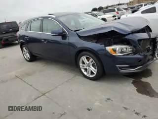2015 Volvo V60 T5 Drive-E Premier Plus with VIN YV140MECXF1213854, listed as a Copart auction lot 41046234 with 0 mi miles. Bid and sale history available at carsss.com. Image 4.