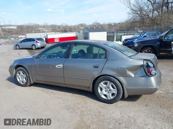 2002 Nissan Altima S with VIN 1N4AL11D92C256180, listed as a IAAI auction lot 41880101 with 112,228 mi miles. Bid and sale history available at carsss.com. Image 15.
