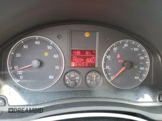 2007 Volkswagen Rabbit z VIN WVWBR71K67W040257, wystawiony jako Copart lot #69823554 z przebiegiem 145 034 mil mil oraz Szkoda całkowita • Salvage title. Historia ofert i sprzedaży dostępna na DreamBid. Obrazek 9.