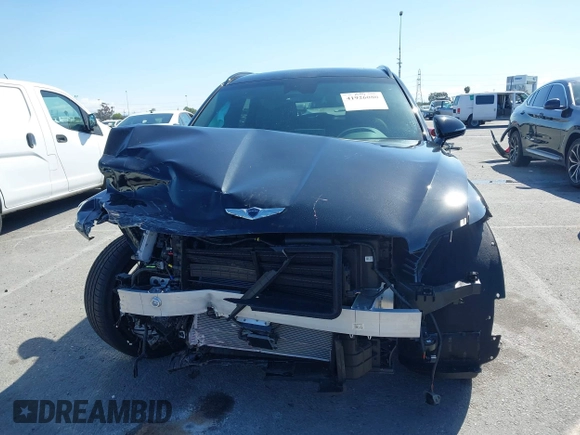 2025 Genesis GV70 2.5T with VIN KMUMADTB8SU180047, listed as a IAAI auction lot 41926080 with 221 mi miles and . Bid and sale history available at DreamBid. Image 13.