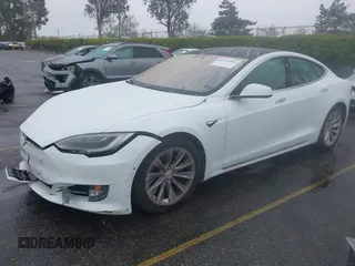 2018 Tesla Model S 75D with VIN 5YJSA1E24JF275038, listed as a IAAI auction lot 41916984 with 116,352 mi miles and . Bid and sale history available at DreamBid. Image 21.